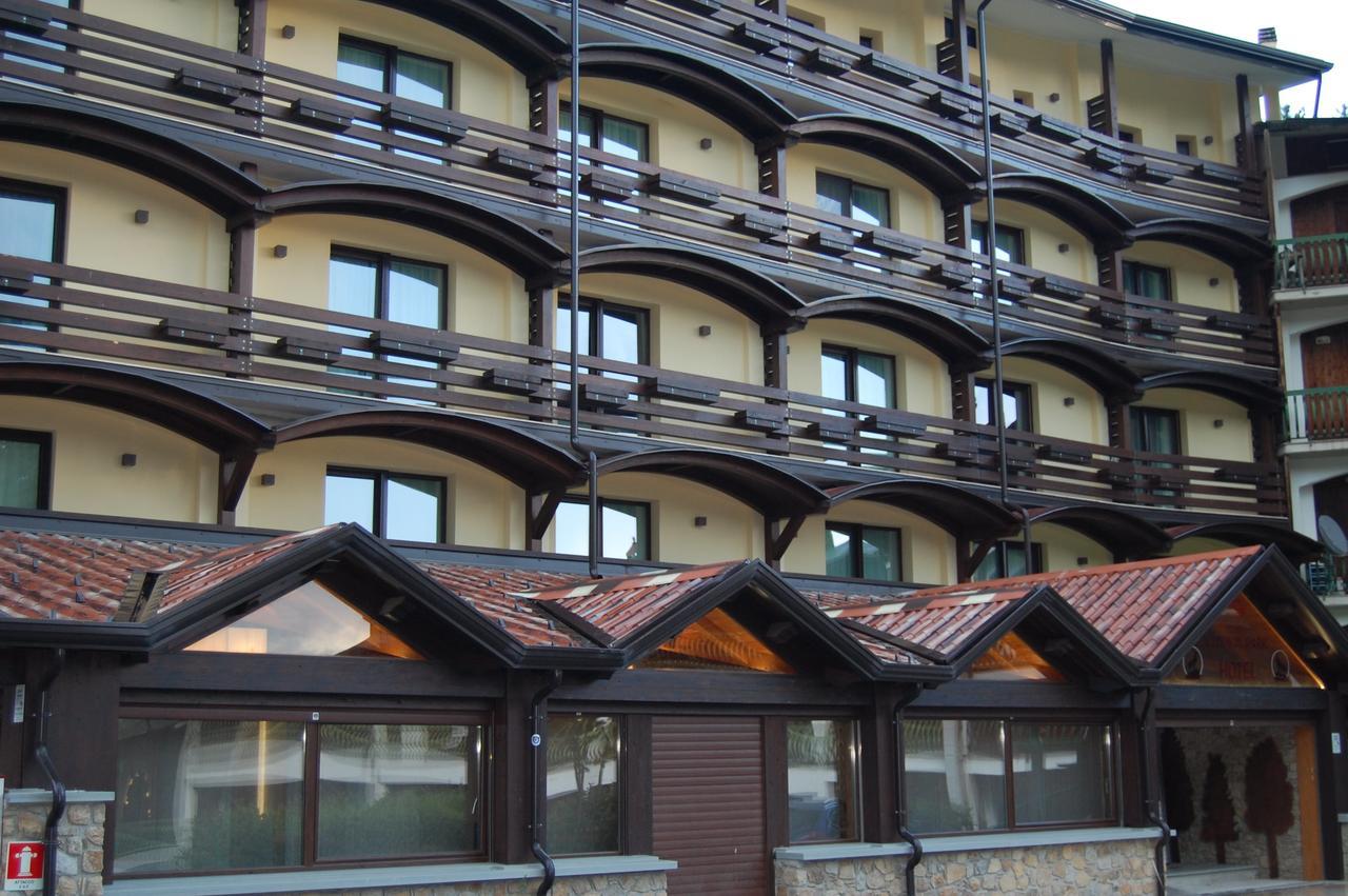 National Park Hotel & Spa Cotronei Eksteriør billede